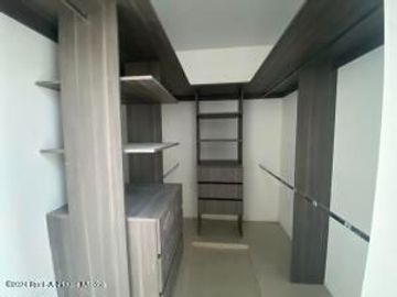 Casa, roof, estudio, 3 recamaras, cuarto de servicio. Cumbres del Lago, VENTA