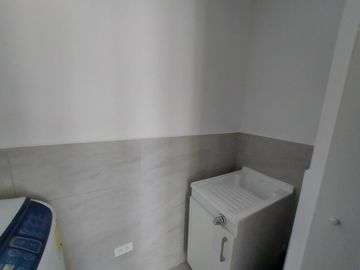Vendo suite de   82M2  en la González Suárez.