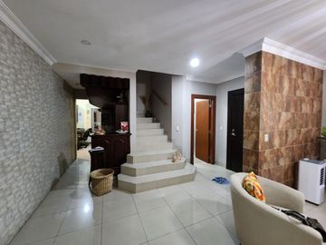 Ciudad Colon, Venta de linda casa 4 Dormitorios con Piscina