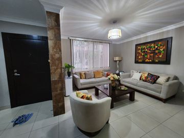 Ciudad Colon, Venta de linda casa 4 Dormitorios con Piscina