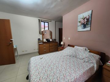 Ciudad Colon, Venta de linda casa 4 Dormitorios con Piscina