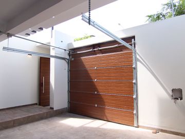 LINDA CASA DE DOS PISOS CON AZOTEA EN VENTA - URB. BOULEVARD PARK PLAZA -CASTILLA-PIURA