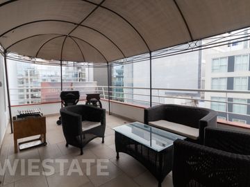 Venta Departamento Dúplex Penthouse + Aires en Miraflores, cerca del Parque Kennedy 7 Dorm / 4 Baños / 2 Estac. / 1 Depósito