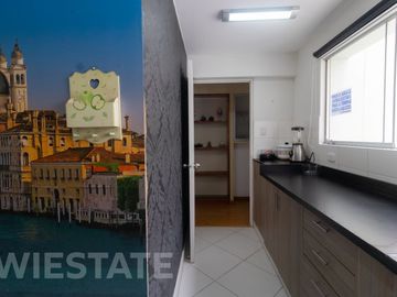 Venta Departamento Dúplex Penthouse + Aires en Miraflores, cerca del Parque Kennedy 7 Dorm / 4 Baños / 2 Estac. / 1 Depósito