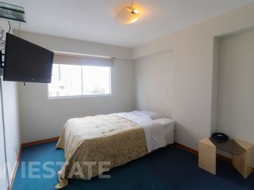 Venta Departamento Dúplex Penthouse + Aires en Miraflores, cerca del Parque Kennedy 7 Dorm / 4 Baños / 2 Estac. / 1 Depósito