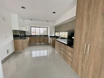 EXCLUSIVO DÚPLEX 277M2 EN CHACARILLA, SAN BORJA