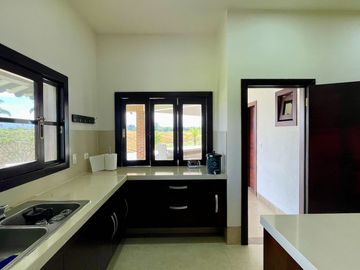 Majestuosa casa campestre con piscina con majestuosa vista en Cerritos Condominio Campestre con un terreno de 13.000 m2. Pereira - Co