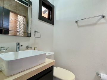 Majestuosa casa campestre con piscina con majestuosa vista en Cerritos Condominio Campestre con un terreno de 13.000 m2. Pereira - Co