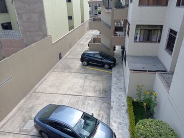 La Molina RESIDENCIAL MONTERRICO - Departamento de 3dorm + Cochera + Área en Azotea 3er.Piso – Condominio