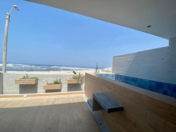 EN VENTA DÚPLEX ESTRENO CON HERMOSA TERRAZA CON VISTA PANORAMICA EN PLAYA SEÑORITAS PUNTA HERMOSA