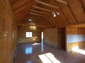 Se vende 3.238 m2 con casa de 4 dormitorios en Quinamavida, Colbun