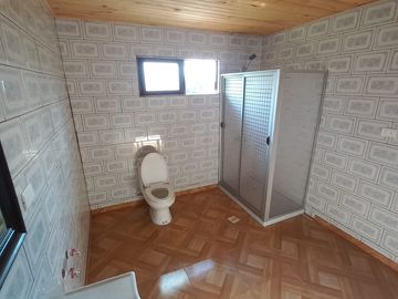 Se vende 3.238 m2 con casa de 4 dormitorios en Quinamavida, Colbun