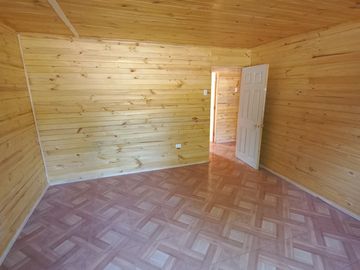 Se vende 3.238 m2 con casa de 4 dormitorios en Quinamavida, Colbun
