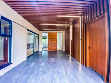 GRAND 2-STOREY, 4-BEDROOM HOUSE FOR SALE/RENT IN MANILA SOUTHWOODS