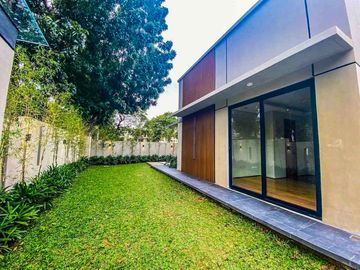 GRAND 2-STOREY, 4-BEDROOM HOUSE FOR SALE/RENT IN MANILA SOUTHWOODS