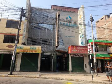 Se Vende Local Comercial A Unos Pasos Del Óvalo Santa Anita