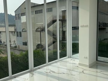 VENTA DE HERMOSO DEPARTAMENTO DE 2 DORMITORIOS CON BAÑOS PRIVADOS Y AMENITIES