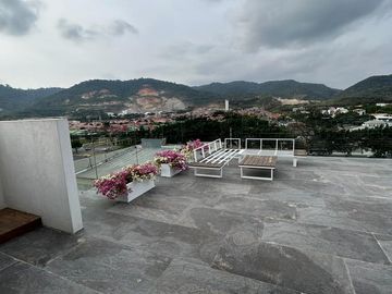 VENTA DE HERMOSO DEPARTAMENTO DE 2 DORMITORIOS CON BAÑOS PRIVADOS Y AMENITIES