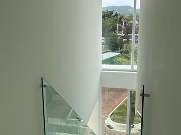 VENTA DE HERMOSO DEPARTAMENTO DE 2 DORMITORIOS CON BAÑOS PRIVADOS Y AMENITIES