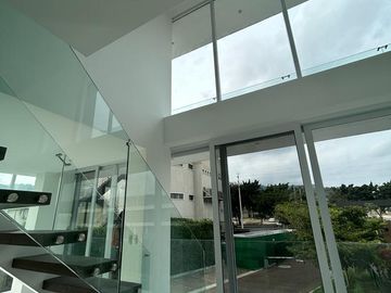 VENTA DE HERMOSO DEPARTAMENTO DE 2 DORMITORIOS CON BAÑOS PRIVADOS Y AMENITIES