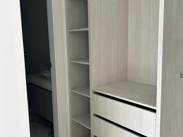 VENTA DE HERMOSO DEPARTAMENTO DE 2 DORMITORIOS CON BAÑOS PRIVADOS Y AMENITIES