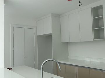 VENTA DE HERMOSO DEPARTAMENTO DE 2 DORMITORIOS CON BAÑOS PRIVADOS Y AMENITIES