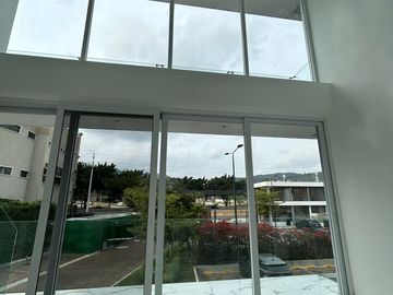 VENTA DE HERMOSO DEPARTAMENTO DE 2 DORMITORIOS CON BAÑOS PRIVADOS Y AMENITIES