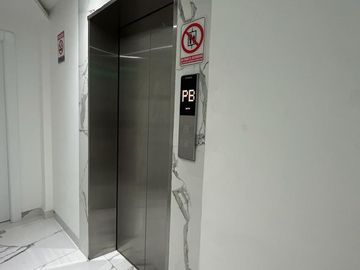 VENTA DE HERMOSO DEPARTAMENTO DE 2 DORMITORIOS CON BAÑOS PRIVADOS Y AMENITIES