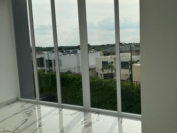 VENTA DE HERMOSO DEPARTAMENTO DE 2 DORMITORIOS CON BAÑOS PRIVADOS Y AMENITIES