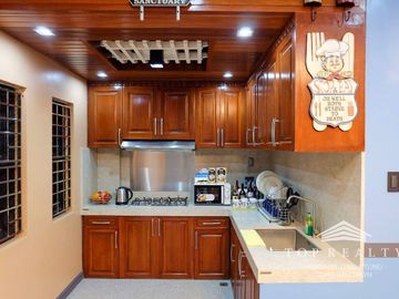 Tagaytay | Good Investment! 2-Storey Relaxing Vacation House for Sale in Tagaytay, Cavite, ideal for staycation Nr. Fora Mall, Ayala Serin Mall