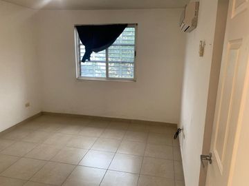 Excelente Estrategica Casa Venta LAS LOMAS Bosques Garcia - Monterrey Cerca de Avenida y de TODO