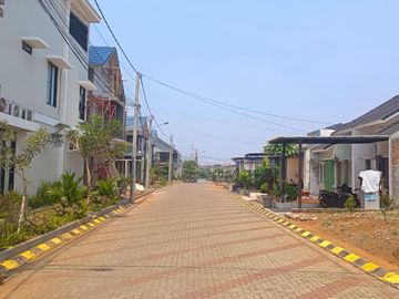 Dikontrakan rumah siap huni murah dlm cl;uster row jalan luas disawangan,depok