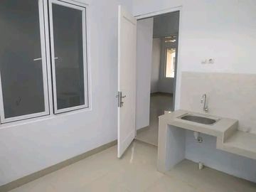 Dikontrakan rumah siap huni murah dlm cl;uster row jalan luas disawangan,depok