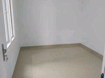 Dikontrakan rumah siap huni murah dlm cl;uster row jalan luas disawangan,depok