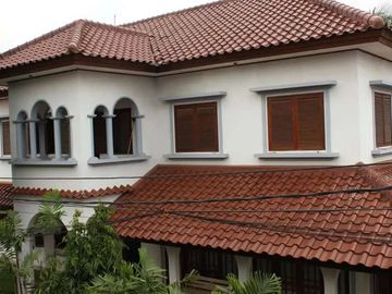 Rumah Hook Pinggir Jalan Raya Pondok Kelapa, 55 Meter Ke Jalan Raya Kalimalang