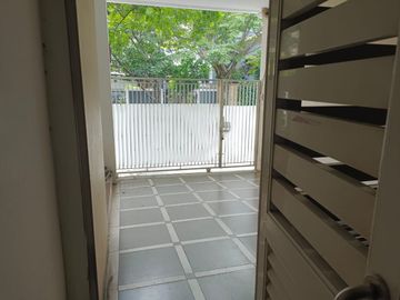 Rumah minimalis modern di Bintaro Sektor 5, Komplek Perumahan Perkici