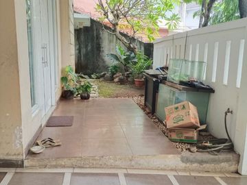 Rumah minimalis modern di Bintaro Sektor 5, Komplek Perumahan Perkici