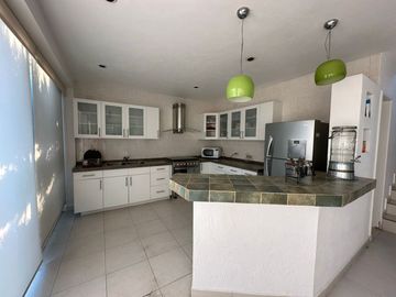 Casa en venta en Lomas de Cocoyoc, Morelos.