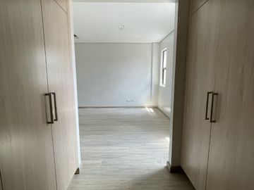 4br Townhouse in Quezon City Tandang Sora Congressional Visayas Ave inside subdivision