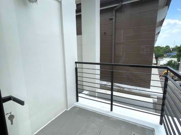 4br Townhouse in Quezon City Tandang Sora Congressional Visayas Ave inside subdivision