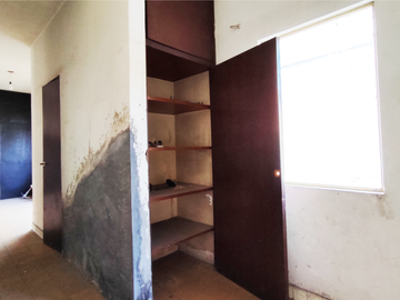 CASA PARA REMODELAR EN VENTA EN LA COLONIA MODERNA APTA PARA OFICINAS, CONSULTORIOS, CASA UNIFAMILIAR O DEPARTAMENTOS