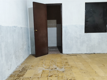 CASA PARA REMODELAR EN VENTA EN LA COLONIA MODERNA APTA PARA OFICINAS, CONSULTORIOS, CASA UNIFAMILIAR O DEPARTAMENTOS