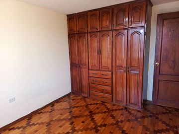 EDIFICIO RENTERO EN VENTA EN FICOA. AMBATO. DE OPORTUNIDAD!!