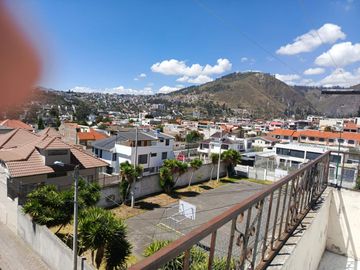 EDIFICIO RENTERO EN VENTA EN FICOA. AMBATO. DE OPORTUNIDAD!!