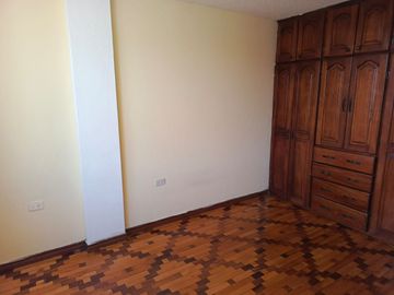 EDIFICIO RENTERO EN VENTA EN FICOA. AMBATO. DE OPORTUNIDAD!!
