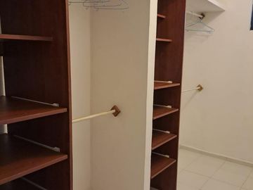 se renta casa en el centro