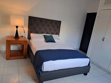 se renta casa en el centro