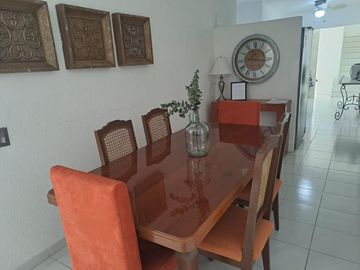 se renta casa en el centro