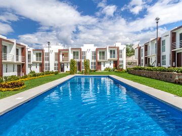 Casa en venta en condominio con alberca a 15 minutos de Cuernavaca Morelos