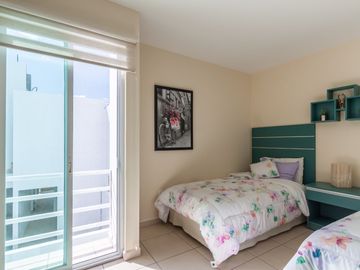 Casa en venta en condominio con alberca a 15 minutos de Cuernavaca Morelos